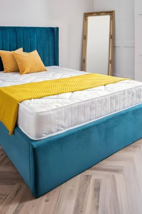 Julian Bowen Deluxe Semi-Orthopaedic Spring Mattress in White | Size: Single