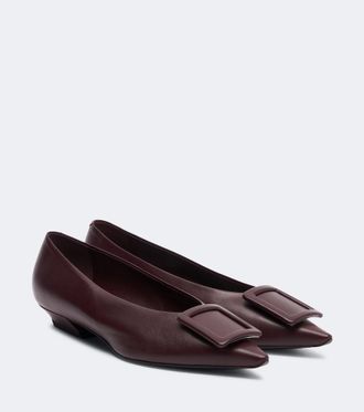 Roger Vivier Viv in The City leather ballet flats