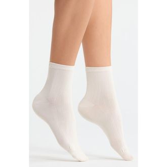 Nordstrom Wide Rib Ankle Socks in Beige Oatmeal at Nordstrom, Size 9-11
