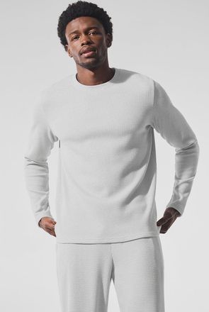 Alo | Elevate Waffle Long Sleeve Crewneck Top in Athletic Heather Grey, Size: Medium