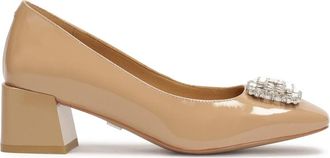 Kazar Beige pumps met sieradenversiering - Dames - Pumps - Beige - 38 EU - Leer - Schoenen