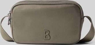 Bogner Handtasche mit Label-Detail Modell verbier play 1.0 avy in Oliv, Gr&ouml;&szlig;e 1