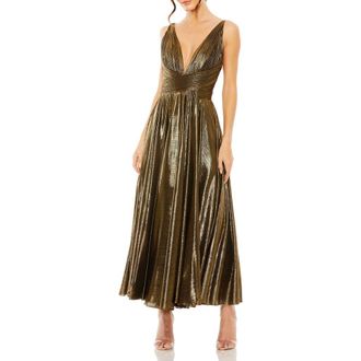 Mac Duggal Sleeveless V Neck Pleated Top Metallic Dress in Antique Gold at Nordstrom, Size X-Large