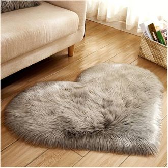 Trade Shop Trade Shop - Tappeto Cute Cuore Pelliccia Fluffy Vari Colori Living Stanza Da Letto 70x90 Cm