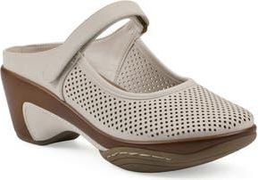 White Mountain Vinto Mule - Wide Width in Eggshell Sueded Smooth at Nordstrom Rack, Size 8.5