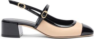 Stuart Weitzman Schoenen, Dames, Beige, 40 EU, Beige Hakken Sandalen