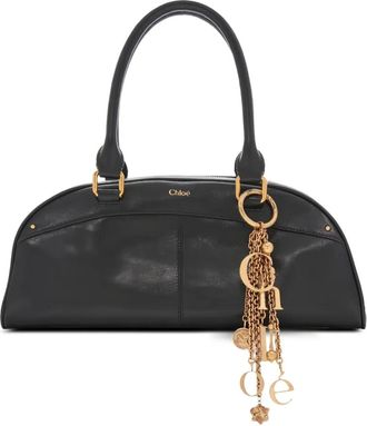 Chlo&eacute; logo-charm shoulder bag - Black
