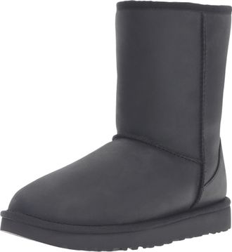 UGG Womens Short Leather Classic Boot, Black, 3 UK