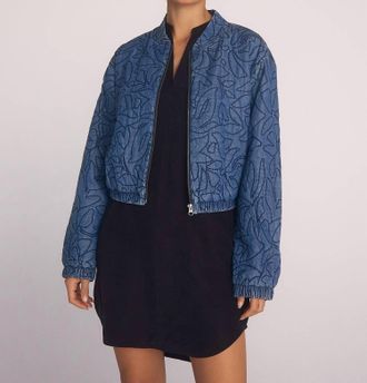 Bella Dahl Cropped Flora Jacket In Indigo