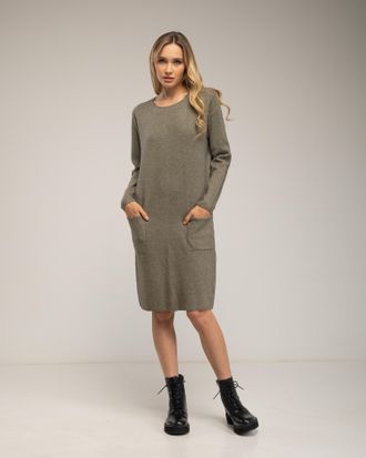 Tantra Loszittende, fijn gebreide jurk met zakken