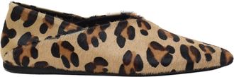 Closed Womens Horsy Leopard Ballerina Flat In Urban Beige