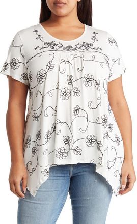 Forgotten Grace Floral Sharkbite Hem T-Shirt in White/Black at Nordstrom Rack, Size 3X