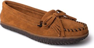 Minnetonka Kilty Tread Slipper in Brown at Nordstrom, Size 5.5