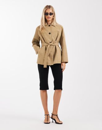 4th & Reckless Giacca in pelle sintetica allacciata in vita con bottoni color cammello-Neutro