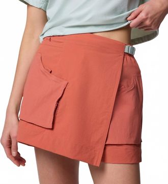 Columbia Cove Beach Skort In Dusty Red