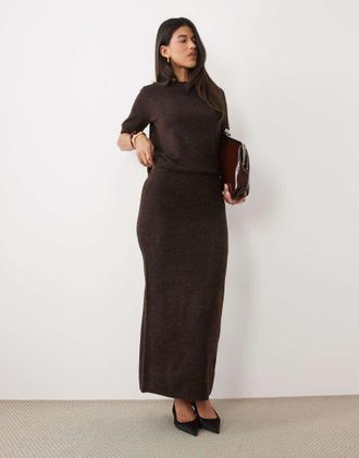 Pretty Lavish gonna lunga a colonna in maglia coordinata color cioccolato-Marrone