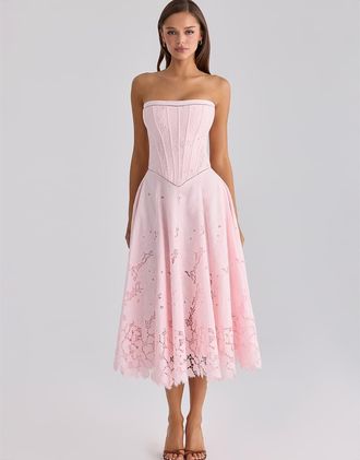 House of CB Belissa - Vestito midi rosa senza spalline in pizzo sangallo