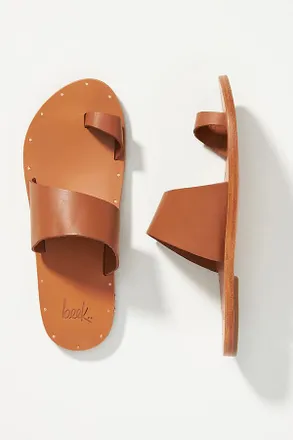 beek Finch Toe-Loop Sandals