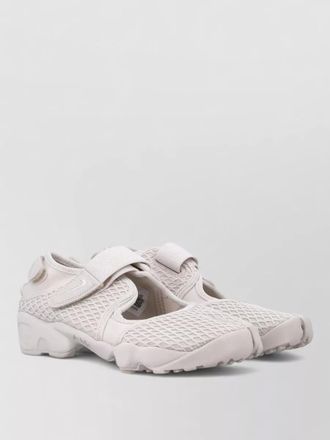 Nike split toe sandals lightweight textile upper