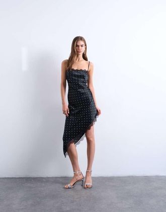 Topshop Vestito sottoveste midi nero a pois in raso asimmetrico con finiture in pizzo