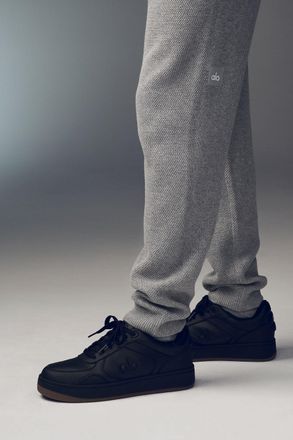 Alo Recovery Mode Sneaker in Black/Gum, Size: 7M/8.5W