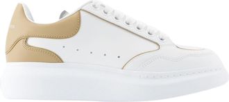 Alexander McQueen Oversized Sneakers - Alexander McQueen - Leer - Wit/Camel