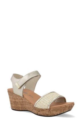 Naot Summer Wedge Sandal in Radiant Gold/Raffia at Nordstrom, Size 11Us