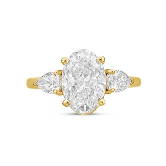 Diana M. Jewels 18kt yellow gold lab grown 20ct oval diamond ring with pears on the sides