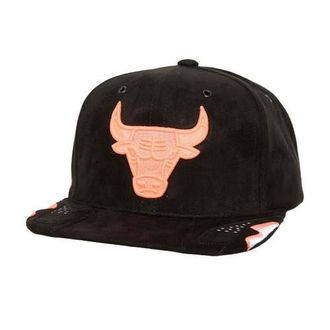 Mitchell & Ness Mens Mitchell & Ness Black Chicago Bulls Day 6 Snapback Hat at Nordstrom