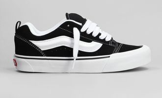Vans Sneakers Knu Skool in camoscio nero