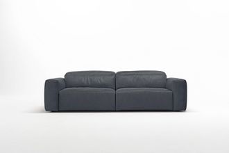 Egoitaliano 2,5-Sitzer »Beverly, Designsofa mit erstklassigem Sitzkomfort und tollen Details« Breite 242 cm, verstellbare Kopfteile