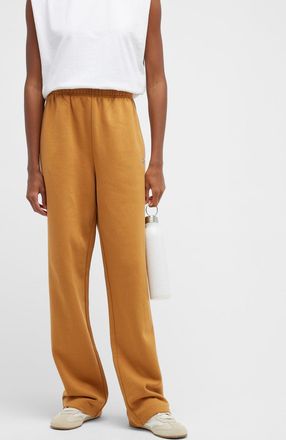 Alo Yoga Fashion − 54 Best Sellers from 3 Stores | Stylight