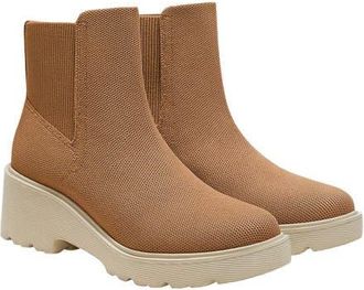 Vivaia Round-Toe Chunky Platform Travel Boots in Brown at Nordstrom, Size 9.5