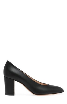 Gianvito Rossi Ryan Pump in Black Leather at Nordstrom, Size 40.5