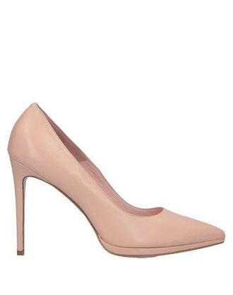 Anna F. Pumps