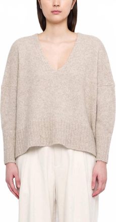 7115 By Szeki Chunky V-Neck Sweater In Light Taupe
