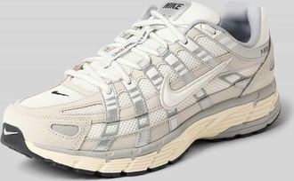 Nike Sneaker mit Logo-Detail in Offwhite Melange, Gr&ouml;&szlig;e 7,5