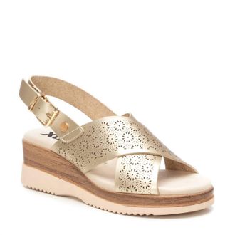 Xti Womens Pu Wedge Sandals In Gold