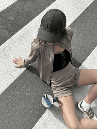 Born Living Yoga Short Ares Taupe