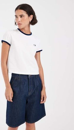 Fred Perry T-shirt bianca con finiture in velour a contrasto-Bianco