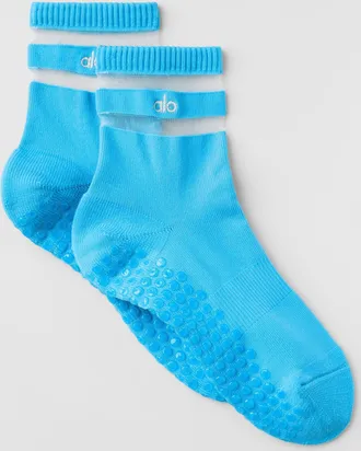 Alo | Womens Pulse Grip Socks in Azure Blue, Size: Medium/Large