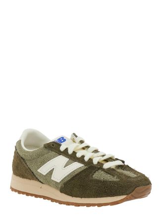 New Balance Unisex Green Low Top Sneakers With Logo Patch Suede Trainers