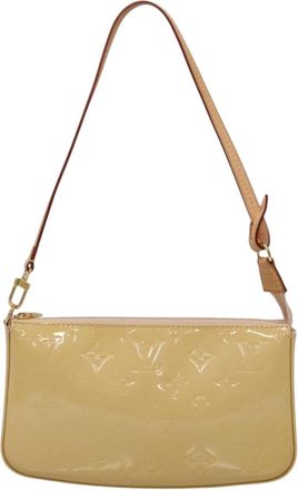 Louis Vuitton Pochette Accessoire Beige Patent Leather Clutch Bag (Pre-Owned)