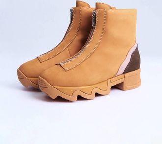 iRi Womens Odele Zip-Up Boot In Camel