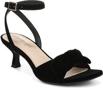 Life Stride Nola Sandal in Black at Nordstrom, Size 8.5