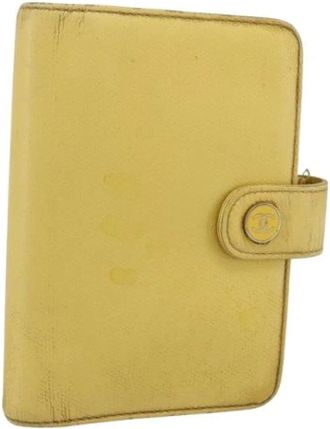 Chanel Pre-owned Accessories, female, Yellow, Size: ONE SIZE Pre-owned Leather Home-Office
