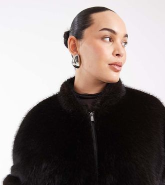 Asos Curve ASOS DESIGN Curve bomber in pelliccia sintetica con zip, marrone scuro