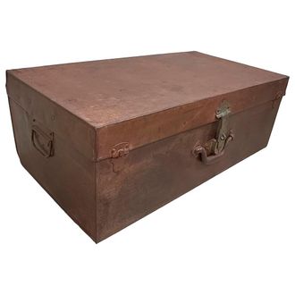 Wanderlust Deco Maleta De Metal Acabado Artesanal Marr&oacute;n 67x37x25h Cm