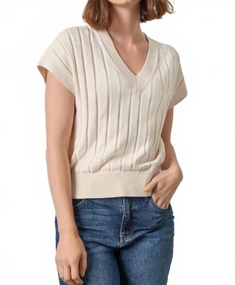 Lilla P Wide Rib Wedge V-Neck Sweater In Pearl