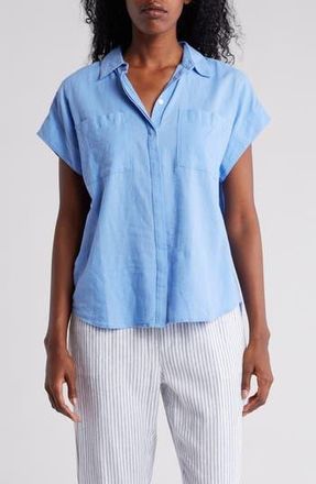 Caslon Double Pocket Linen Blend Camp Shirt in Blue Cornflower at Nordstrom Rack, Size X-Small